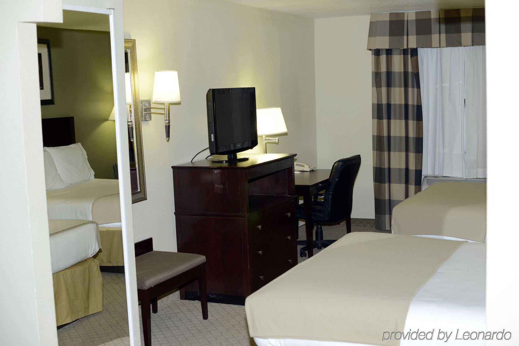 Holiday Inn Express & Suites Alamogordo Highway 54/70 By Ihg Rum bild